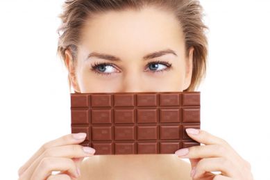People who eat CHOCOLATE are more intelligent