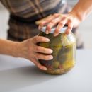 Kitchen HACK: How To Open A Jar Without Breaking Your Hands
