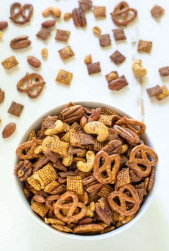 Sweet and spicy Chex Mix