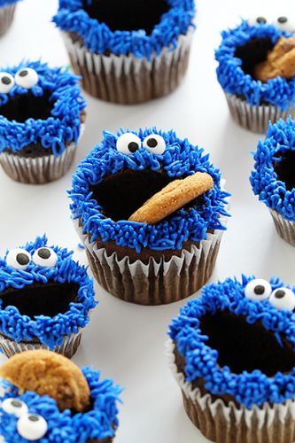 Cookie Monster cupcakes