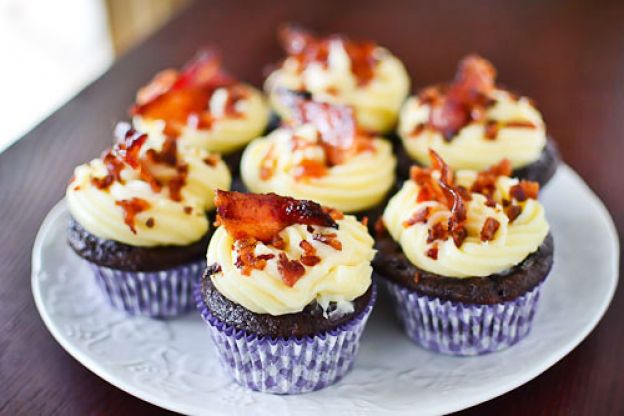 Maple bacon frosting