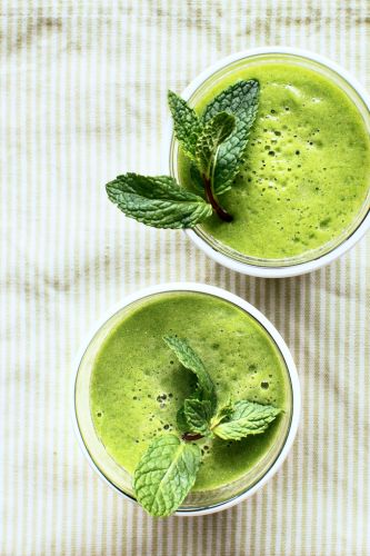 MINT AND GREEN TEA SMOOTHIE