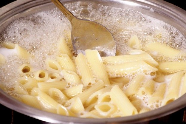 Myth: Adding Oil To Pasta Water Will Make The Pasta Less Sticky