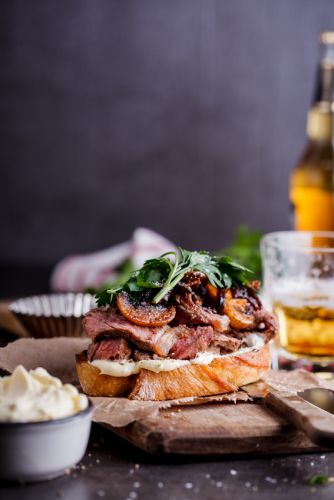 Steak sandwich with whipped goat's cheese butter
