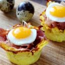 How to make baked quail eggs in potato nests?