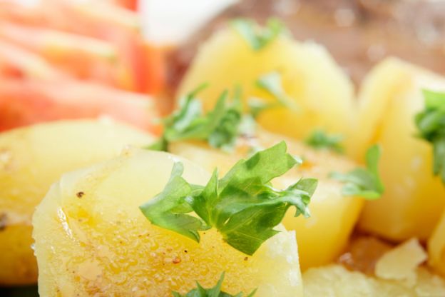 10 fun things to add to homemade mashed potatoes