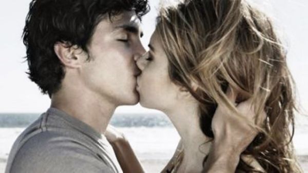 5 zone EROGENE che fanno IMPAZZIRE le donne, e che NON conosci