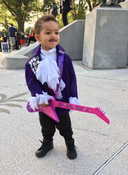 All singin', all dancin': OBAMA rocks his last Halloween at The White House