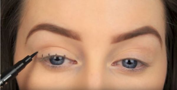 Get PERFECT Winged Eyeliner with this SIMPLE TRICK!