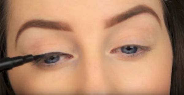 Get PERFECT Winged Eyeliner with this SIMPLE TRICK!
