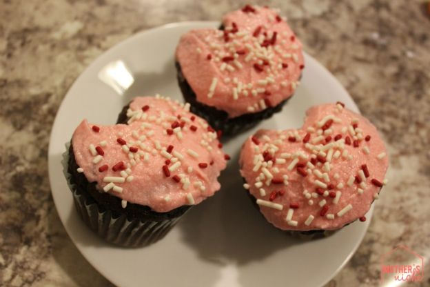 PRO TIP: How to Make Easy Heart-Shaped Cupcakes