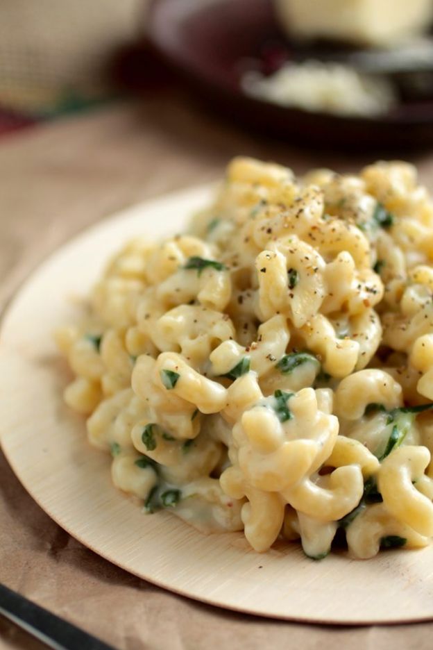 Havarti Spinach Mac and Cheese - © Life As A Strawberry