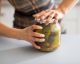 Kitchen HACK: How To Open A Jar Without Breaking Your Hands