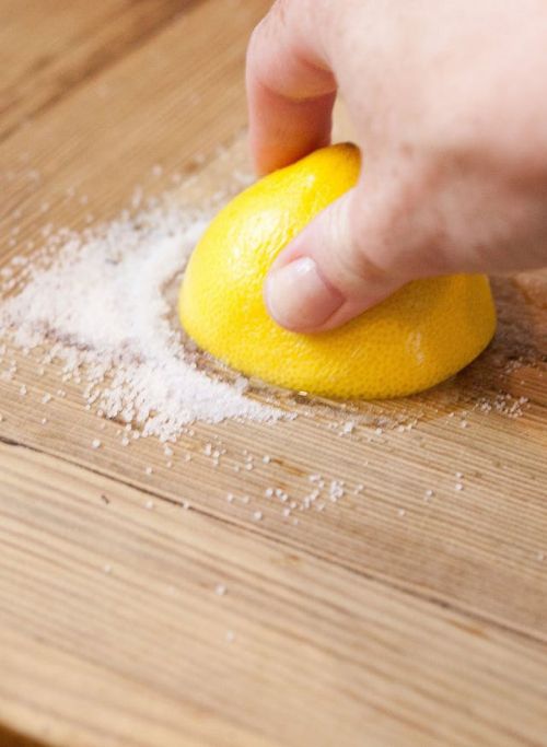 How To Sanitize Your Cutting Board Without Chemicals