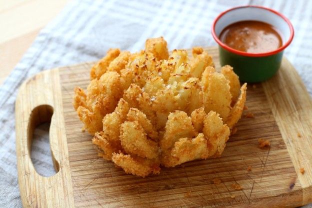 Bloomin' onion