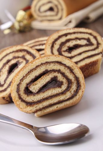 Chocolate cake roll