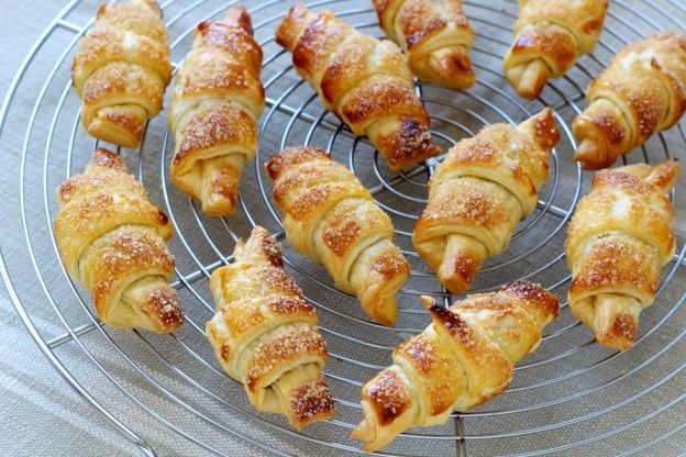 Mini Nutella croissants