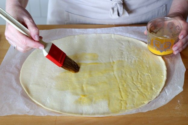 Brush the puff pastry
