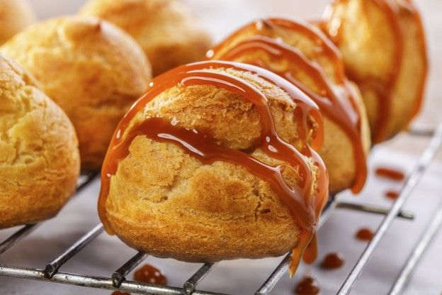 Caramel-covered choux