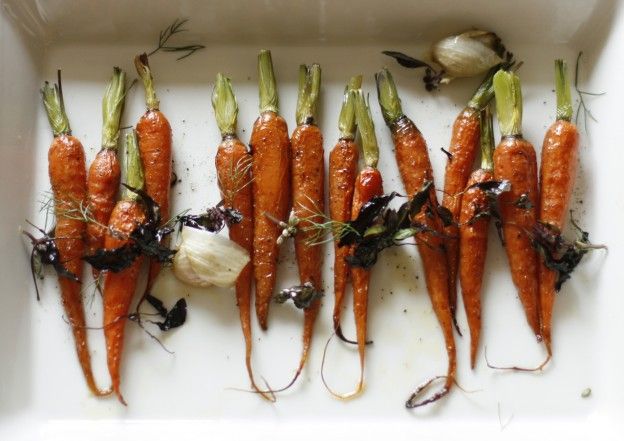 Garlic roasted carrots