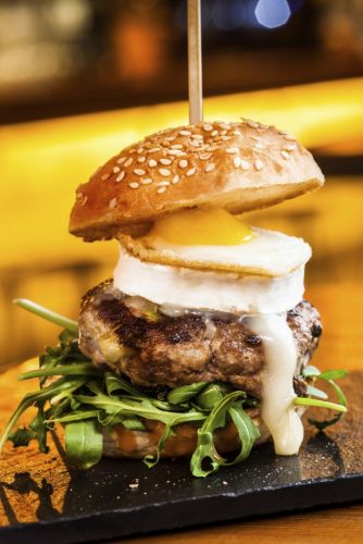 Brie burger