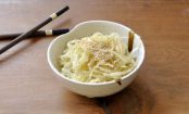 How to make Japanese-style coleslaw