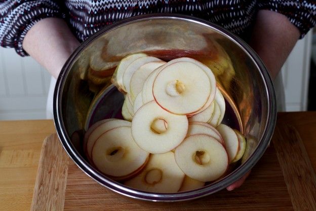 Thinly sliced apples