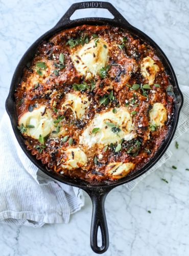 Spicy Sausage and Kale Skillet Lasagna