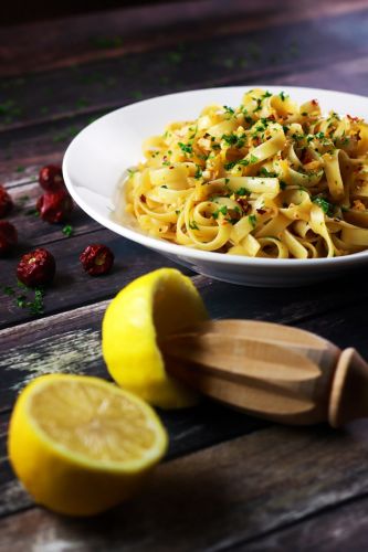 5-Ingredient Spicy Garlic Pasta