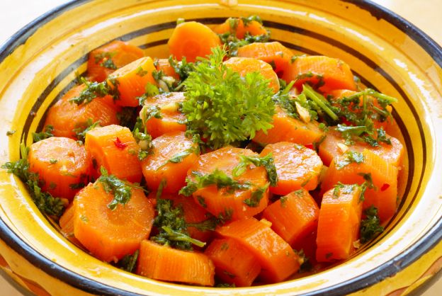 34) Carrots Are More Nutritious When Eaten Raw