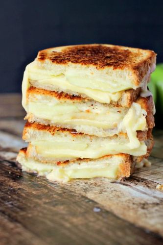 Apple Grilled Cheese