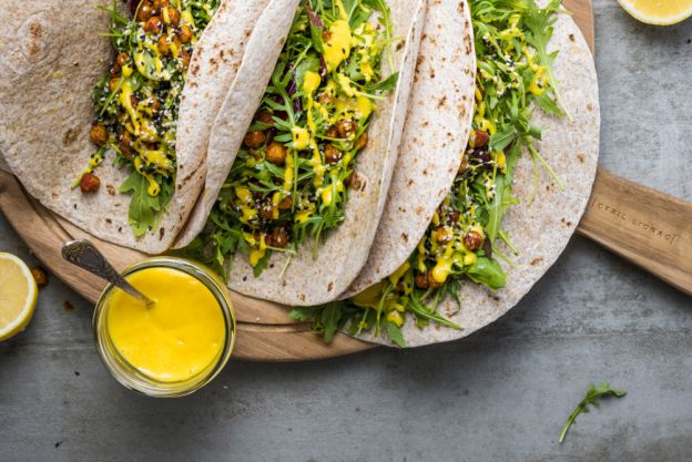 Spicy Vegan Chickpea and Turmeric Tacos