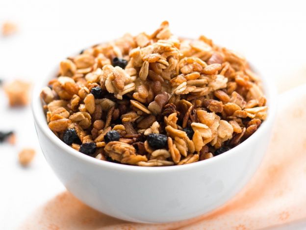 Healthy 5-Ingredient Slow Cooker Granola