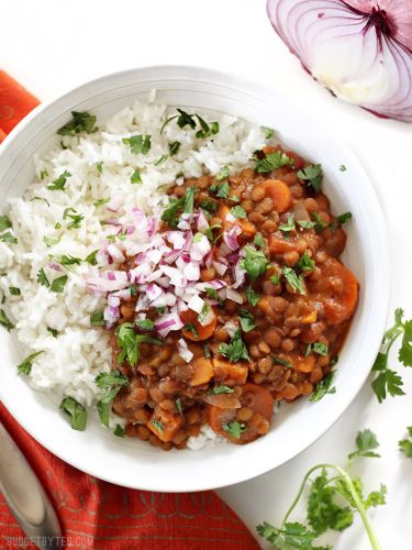 Slow cooker coconut curry lentils