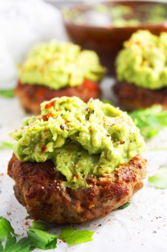 Guacamole turkey burgers