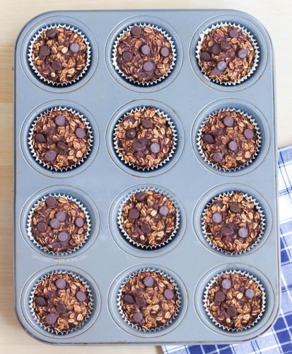 Chocolate breakfast oatmeal cupcakes