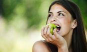10 foods for a brighter smile