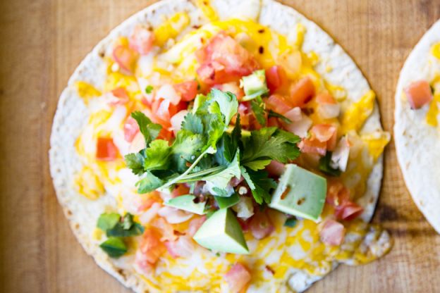Pico de Gallo Cheese Crisps