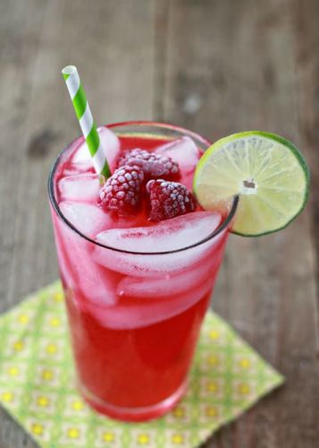 Iced Raspberry Green Tea Limeade