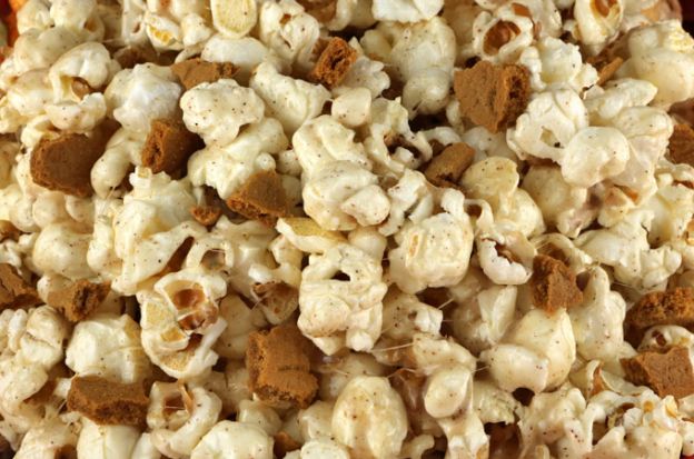 Pumpkin spice popcorn