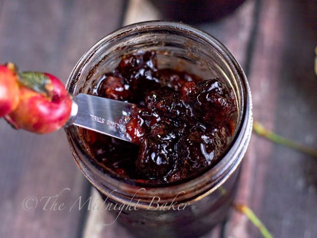 Slow cooker cherry jam