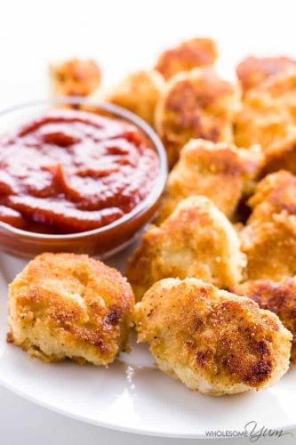 Paleo low-carb chicken nuggets