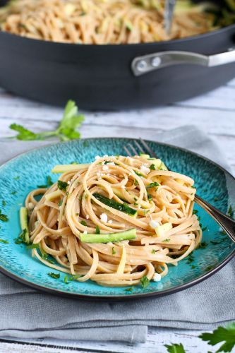 Hummus Linguine With Zucchini