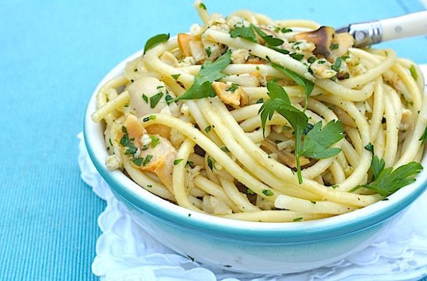 Weeknight Spaghetti With Clams