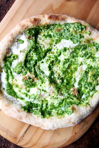 Ramp green pesto pizza with burratta