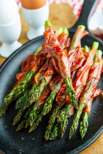 Crispy Prosciutto Wrapped Asparagus Fries