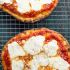 Naan pizza Margherita
