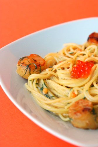 Spaghetti with Scallops and Salmon Caviar