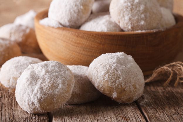 Mexican Polvorones (Wedding Cookies)