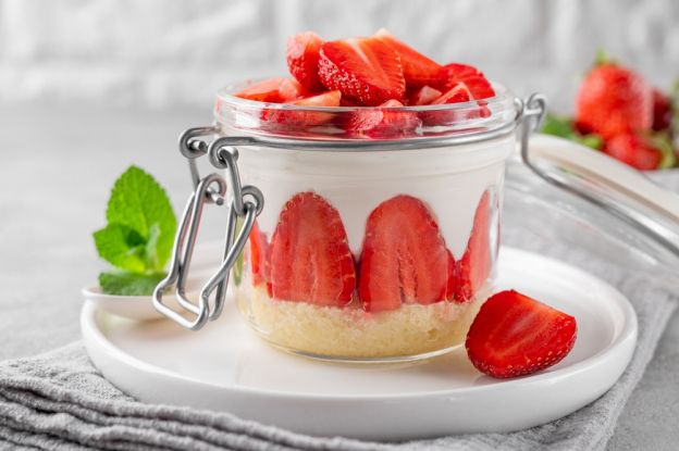 Strawberry Cream Pie Jars